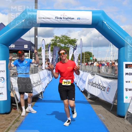 16.08.2026 - KN Förde Triathlon 2026 Markus Tischler http://msf.ph/oto/10002819 16.08.2026 14:14:08 Ziel 717, 717 meine-sportfotos.de