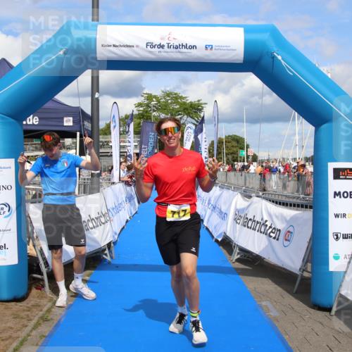 16.08.2026 - KN Förde Triathlon 2026 Markus Tischler http://msf.ph/oto/10002820 16.08.2026 14:14:08 Ziel 717, 717 meine-sportfotos.de