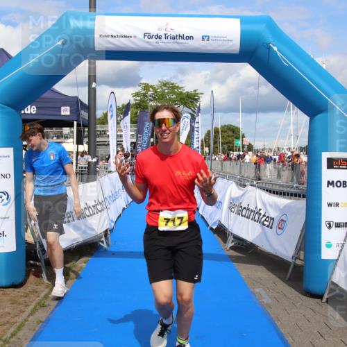 16.08.2026 - KN Förde Triathlon 2026 Markus Tischler http://msf.ph/oto/10002823 16.08.2026 14:14:08 Ziel 717, 717 meine-sportfotos.de