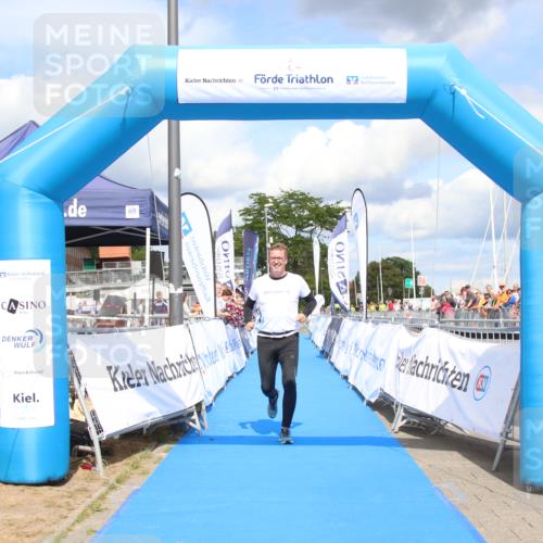 16.08.2026 - KN Förde Triathlon 2026 Markus Tischler http://msf.ph/oto/10002880 16.08.2026 14:16:50 Ziel 734, 734 meine-sportfotos.de