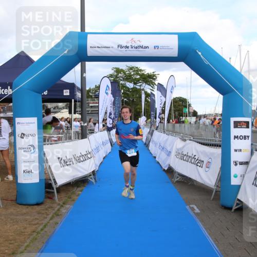 16.08.2026 - KN Förde Triathlon 2026 Markus Tischler http://msf.ph/oto/10002918 16.08.2026 14:21:54 Ziel 609, 609 meine-sportfotos.de