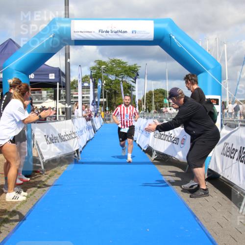 16.08.2026 - KN Förde Triathlon 2026 Markus Tischler http://msf.ph/oto/10002922 16.08.2026 14:28:50 Ziel 610, 610 meine-sportfotos.de