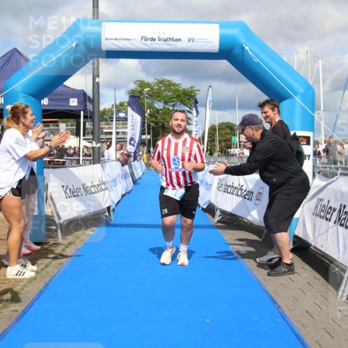 16.08.2026 - KN Förde Triathlon 2026 Markus Tischler http://msf.ph/oto/10002929 16.08.2026 14:28:51 Ziel 610, 610 meine-sportfotos.de