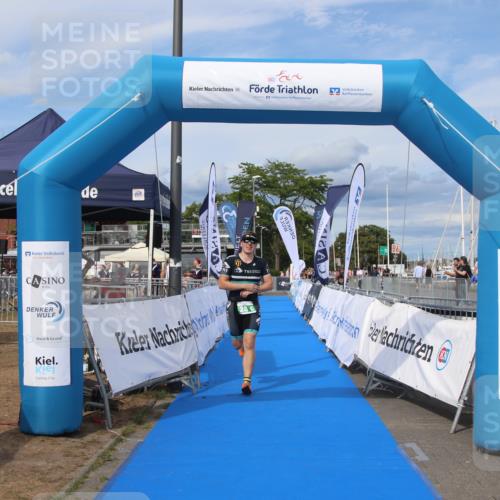 16.08.2026 - KN Förde Triathlon 2026 Markus Tischler http://msf.ph/oto/10003013 16.08.2026 16:04:01 Ziel 0, 28 meine-sportfotos.de
