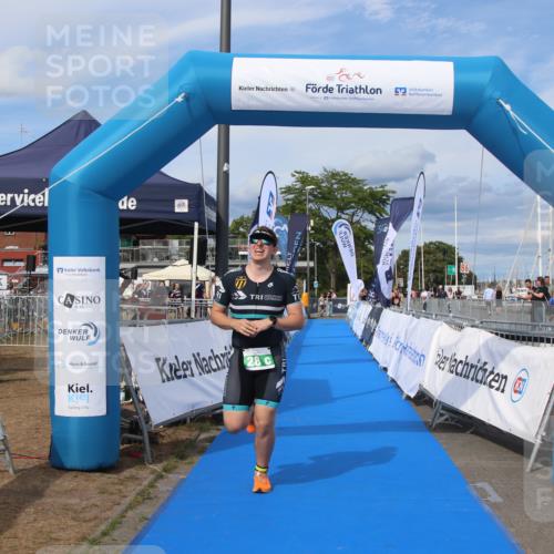 16.08.2026 - KN Förde Triathlon 2026 Markus Tischler http://msf.ph/oto/10003018 16.08.2026 16:04:01 Ziel 0, 28 meine-sportfotos.de
