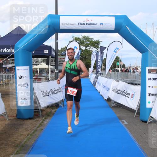 16.08.2026 - KN Förde Triathlon 2026 Markus Tischler http://msf.ph/oto/10003290 16.08.2026 16:22:21 Ziel 0, 10 meine-sportfotos.de