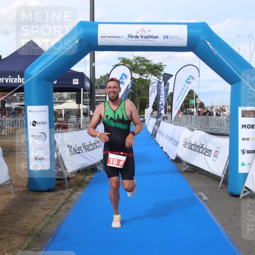 16.08.2026 - KN Förde Triathlon 2026 Markus Tischler http://msf.ph/oto/10003292 16.08.2026 16:22:21 Ziel 0, 10 meine-sportfotos.de