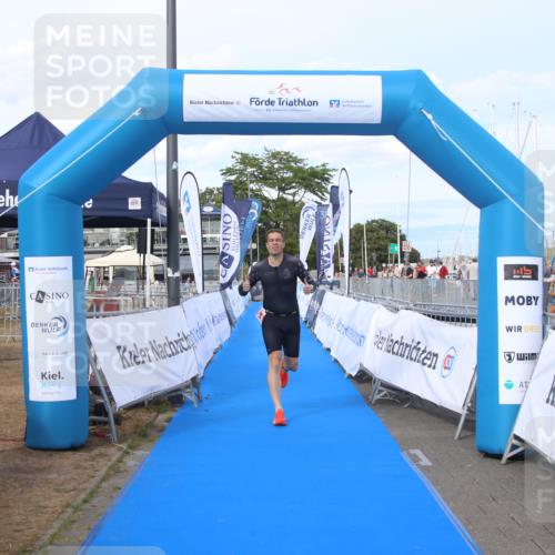 16.08.2026 - KN Förde Triathlon 2026 Markus Tischler http://msf.ph/oto/10003295 16.08.2026 16:22:49 Ziel 0, 15 meine-sportfotos.de