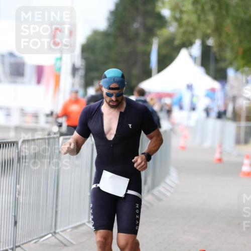 16.08.2026 - KN Förde Triathlon 2026 Antke Förster http://msf.ph/oto/10003431 16.08.2026 11:37:23 Laufen  meine-sportfotos.de