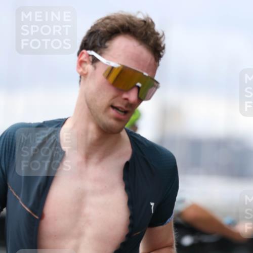16.08.2026 - KN Förde Triathlon 2026 Antke Förster http://msf.ph/oto/10003527 16.08.2026 11:40:21 Laufen  meine-sportfotos.de
