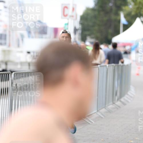 16.08.2026 - KN Förde Triathlon 2026 Antke Förster http://msf.ph/oto/10003623 16.08.2026 11:42:23 Laufen  meine-sportfotos.de