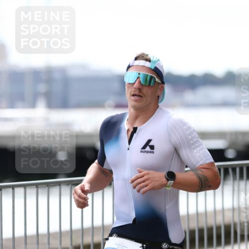 16.08.2026 - KN Förde Triathlon 2026 Antke Förster http://msf.ph/oto/10003630 16.08.2026 13:26:31 Laufen 3, 534 meine-sportfotos.de