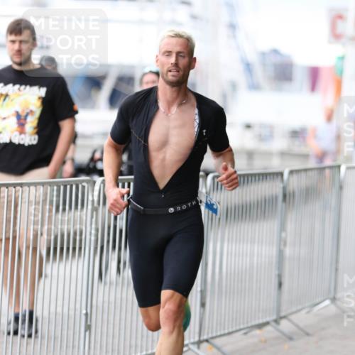 16.08.2026 - KN Förde Triathlon 2026 Antke Förster http://msf.ph/oto/10003692 16.08.2026 11:43:16 Laufen  meine-sportfotos.de