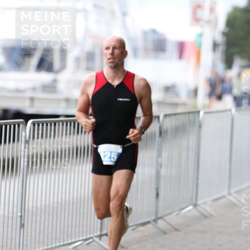 16.08.2026 - KN Förde Triathlon 2026 Antke Förster http://msf.ph/oto/10003781 16.08.2026 11:44:27 Laufen 125 meine-sportfotos.de