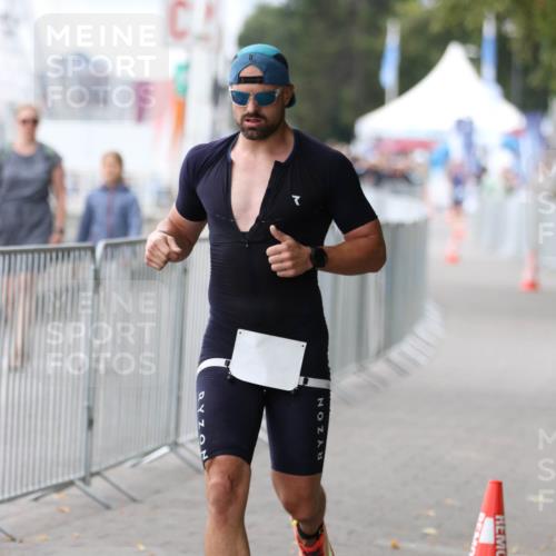 16.08.2026 - KN Förde Triathlon 2026 Antke Förster http://msf.ph/oto/10003825 16.08.2026 11:45:06 Laufen  meine-sportfotos.de