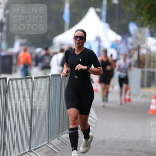 16.08.2026 - KN Förde Triathlon 2026 Antke Förster http://msf.ph/oto/10003872 16.08.2026 10:05:56 Laufen  meine-sportfotos.de