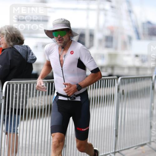 16.08.2026 - KN Förde Triathlon 2026 Antke Förster http://msf.ph/oto/10004013 16.08.2026 11:46:55 Laufen  meine-sportfotos.de