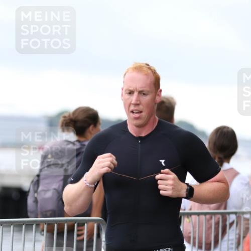 16.08.2026 - KN Förde Triathlon 2026 Antke Förster http://msf.ph/oto/10004045 16.08.2026 11:47:40 Laufen  meine-sportfotos.de
