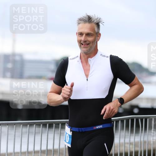 16.08.2026 - KN Förde Triathlon 2026 Antke Förster http://msf.ph/oto/10004157 16.08.2026 11:48:37 Laufen  meine-sportfotos.de
