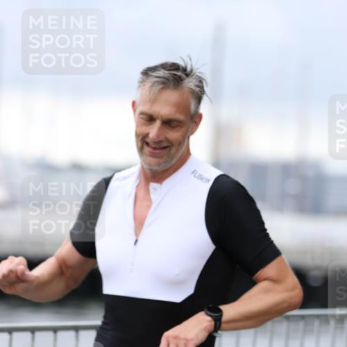 16.08.2026 - KN Förde Triathlon 2026 Antke Förster http://msf.ph/oto/10004161 16.08.2026 11:48:38 Laufen  meine-sportfotos.de