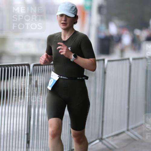 16.08.2026 - KN Förde Triathlon 2026 Antke Förster http://msf.ph/oto/10004164 16.08.2026 10:08:52 Laufen  meine-sportfotos.de