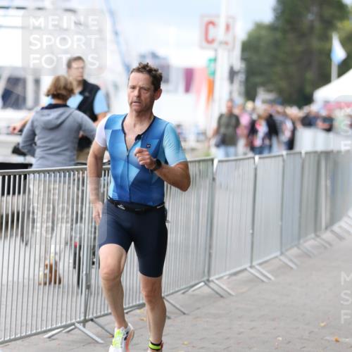 16.08.2026 - KN Förde Triathlon 2026 Antke Förster http://msf.ph/oto/10004261 16.08.2026 11:49:08 Laufen  meine-sportfotos.de
