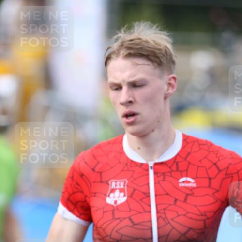 16.08.2026 - KN Förde Triathlon 2026 Antke Förster http://msf.ph/oto/10004271 16.08.2026 15:24:33 Laufen 12 meine-sportfotos.de