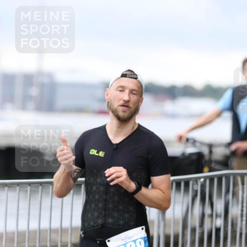16.08.2026 - KN Förde Triathlon 2026 Antke Förster http://msf.ph/oto/10004289 16.08.2026 11:49:19 Laufen 329 meine-sportfotos.de