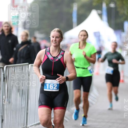 16.08.2026 - KN Förde Triathlon 2026 Antke Förster http://msf.ph/oto/10004492 16.08.2026 10:11:01 Laufen 162 meine-sportfotos.de