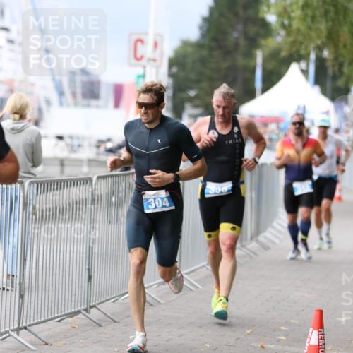 16.08.2026 - KN Förde Triathlon 2026 Antke Förster http://msf.ph/oto/10004513 16.08.2026 11:50:40 Laufen 304, 356 meine-sportfotos.de