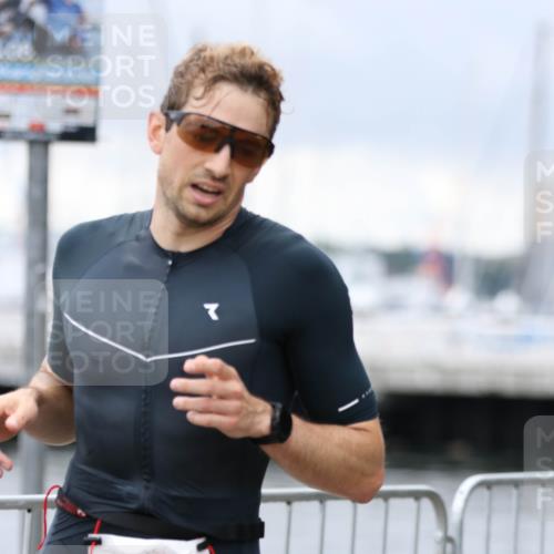 16.08.2026 - KN Förde Triathlon 2026 Antke Förster http://msf.ph/oto/10004529 16.08.2026 11:50:44 Laufen 304, 7 meine-sportfotos.de
