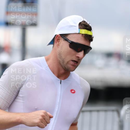 16.08.2026 - KN Förde Triathlon 2026 Antke Förster http://msf.ph/oto/10004577 16.08.2026 11:50:55 Laufen 2026 meine-sportfotos.de