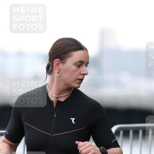 16.08.2026 - KN Förde Triathlon 2026 Antke Förster http://msf.ph/oto/10004680 16.08.2026 10:12:00 Laufen  meine-sportfotos.de