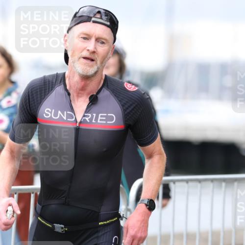 16.08.2026 - KN Förde Triathlon 2026 Antke Förster http://msf.ph/oto/10004681 16.08.2026 11:51:35 Laufen  meine-sportfotos.de