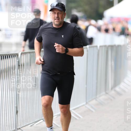 16.08.2026 - KN Förde Triathlon 2026 Antke Förster http://msf.ph/oto/10004717 16.08.2026 11:51:45 Laufen  meine-sportfotos.de