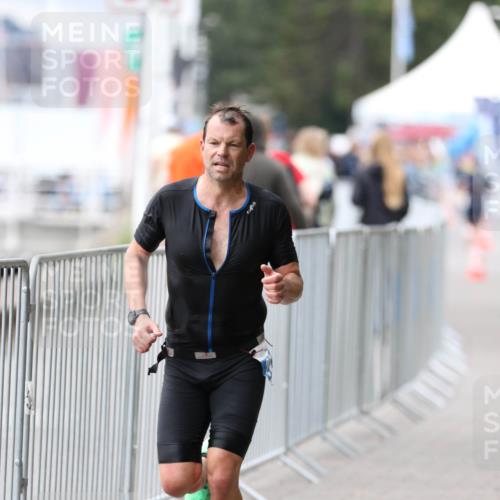 16.08.2026 - KN Förde Triathlon 2026 Antke Förster http://msf.ph/oto/10004937 16.08.2026 11:53:00 Laufen  meine-sportfotos.de