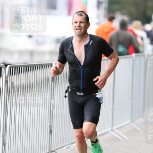 16.08.2026 - KN Förde Triathlon 2026 Antke Förster http://msf.ph/oto/10004941 16.08.2026 11:53:00 Laufen  meine-sportfotos.de