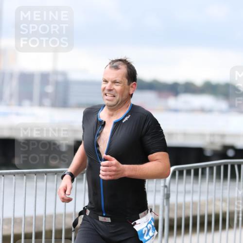 16.08.2026 - KN Förde Triathlon 2026 Antke Förster http://msf.ph/oto/10004953 16.08.2026 11:53:02 Laufen  meine-sportfotos.de