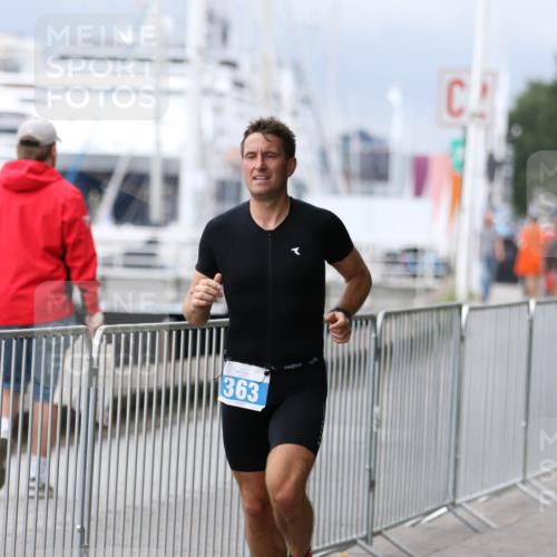 16.08.2026 - KN Förde Triathlon 2026 Antke Förster http://msf.ph/oto/10004981 16.08.2026 11:53:47 Laufen 363 meine-sportfotos.de