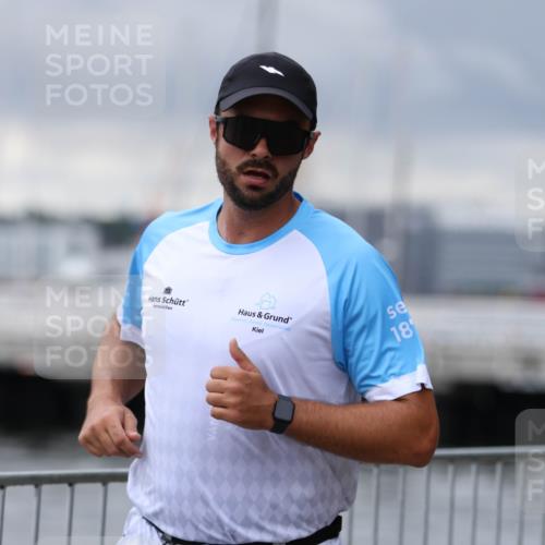 16.08.2026 - KN Förde Triathlon 2026 Antke Förster http://msf.ph/oto/10005037 16.08.2026 11:54:02 Laufen 339, 18 meine-sportfotos.de