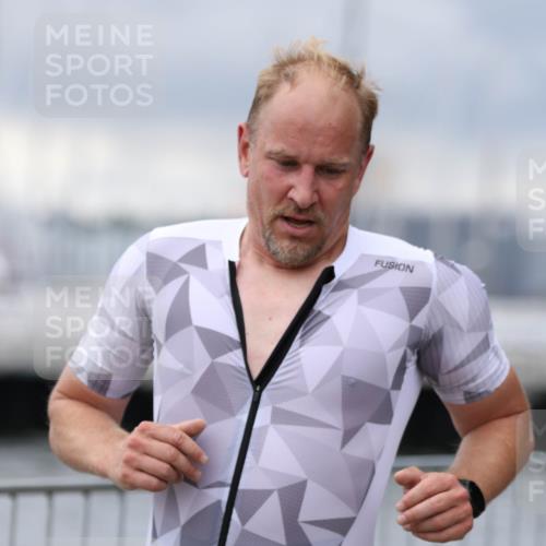 16.08.2026 - KN Förde Triathlon 2026 Antke Förster http://msf.ph/oto/10005049 16.08.2026 11:54:05 Laufen 302 meine-sportfotos.de