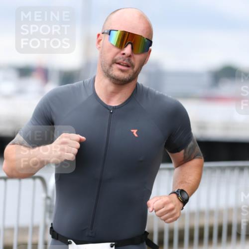 16.08.2026 - KN Förde Triathlon 2026 Antke Förster http://msf.ph/oto/10005189 16.08.2026 11:55:24 Laufen 2026, 377, 0 meine-sportfotos.de