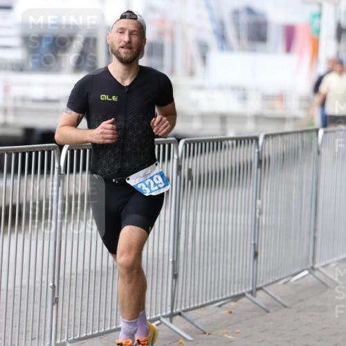 16.08.2026 - KN Förde Triathlon 2026 Antke Förster http://msf.ph/oto/10005325 16.08.2026 11:56:09 Laufen 329 meine-sportfotos.de