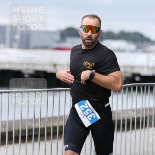 16.08.2026 - KN Förde Triathlon 2026 Antke Förster http://msf.ph/oto/10005405 16.08.2026 11:56:30 Laufen 352 meine-sportfotos.de