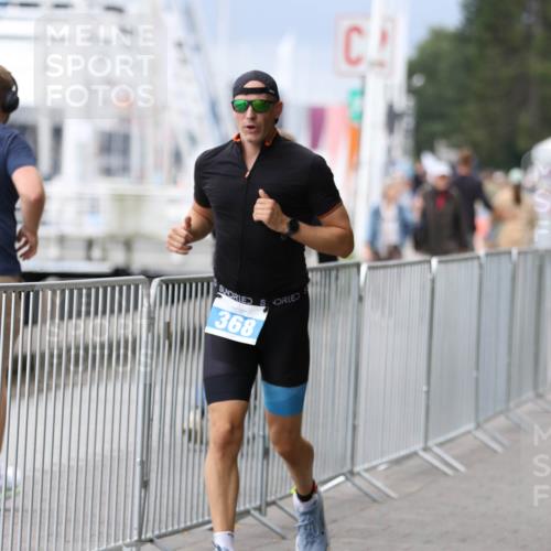 16.08.2026 - KN Förde Triathlon 2026 Antke Förster http://msf.ph/oto/10005617 16.08.2026 11:57:36 Laufen 368, 12 meine-sportfotos.de