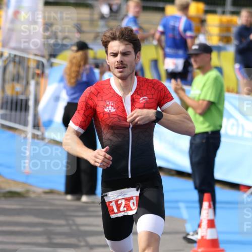 16.08.2026 - KN Förde Triathlon 2026 Antke Förster http://msf.ph/oto/10005699 16.08.2026 16:04:26 Laufen 12 meine-sportfotos.de