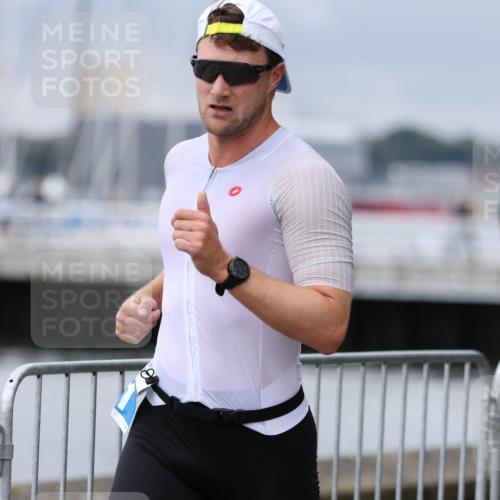 16.08.2026 - KN Förde Triathlon 2026 Antke Förster http://msf.ph/oto/10005721 16.08.2026 11:58:00 Laufen  meine-sportfotos.de
