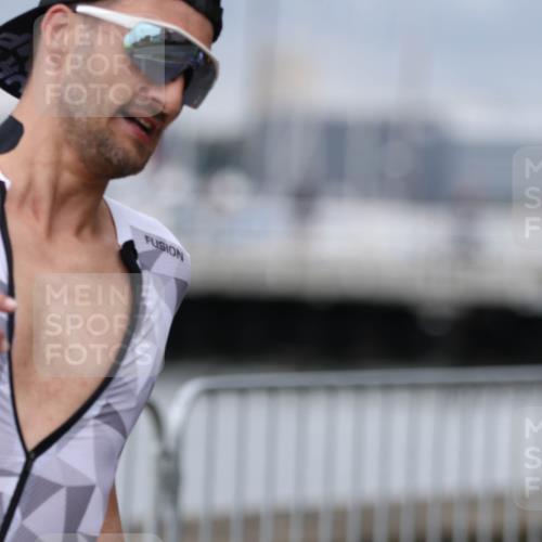 16.08.2026 - KN Förde Triathlon 2026 Antke Förster http://msf.ph/oto/10005757 16.08.2026 11:58:10 Laufen  meine-sportfotos.de