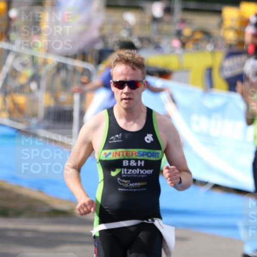 16.08.2026 - KN Förde Triathlon 2026 Antke Förster http://msf.ph/oto/10005871 16.08.2026 16:14:15 Laufen  meine-sportfotos.de