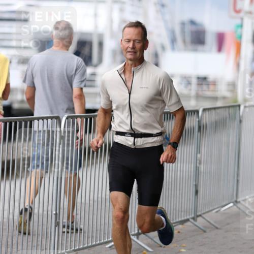 16.08.2026 - KN Förde Triathlon 2026 Antke Förster http://msf.ph/oto/10005913 16.08.2026 11:58:53 Laufen  meine-sportfotos.de